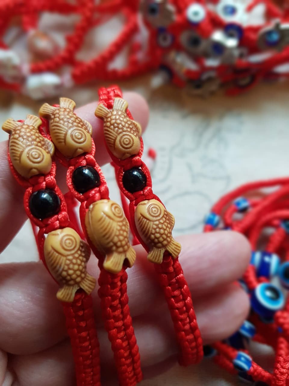 Pulseras hilo rojo Pez Koi