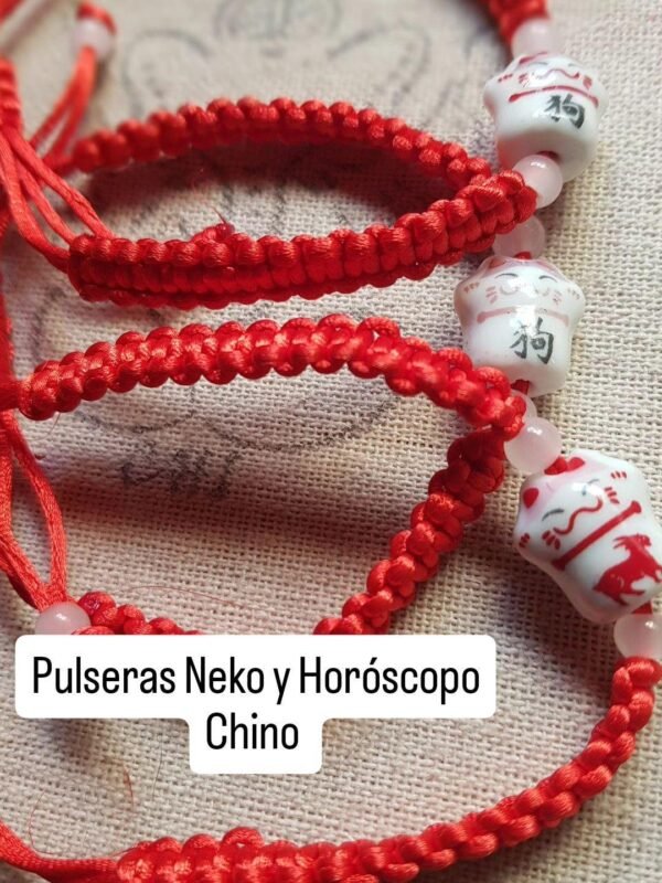 Pulseras Neko Cordón rojo