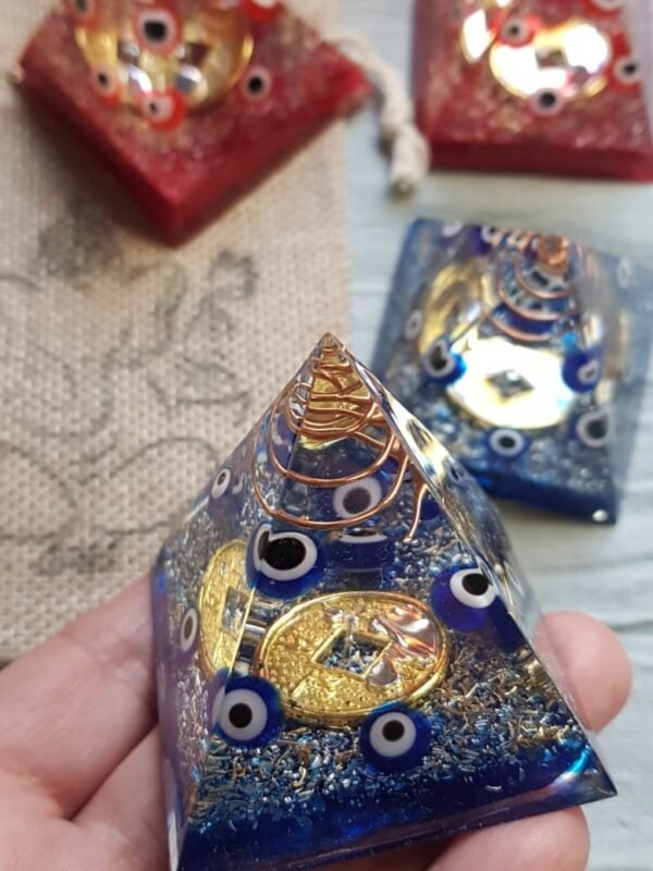 Pirámide Orgonite Riqueza y Protección