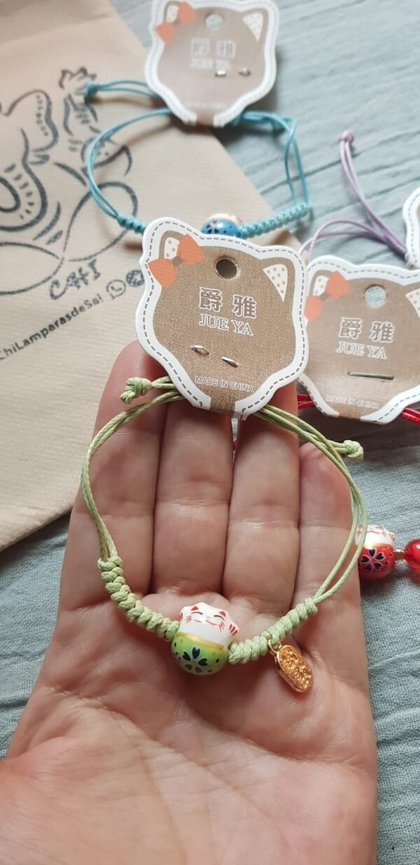 2025/07/1001682239.jpg Pulseras Neko hilo Colores