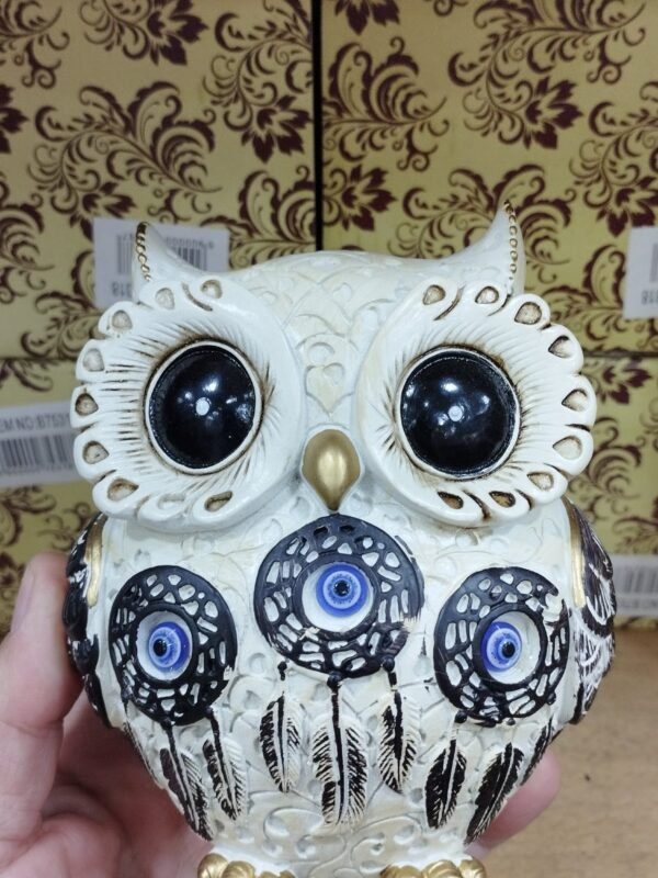 Búhos con Ojo Turco