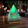 2026/03/1002758721.jpg Lámparas pirámide Orgonite con filtros extra gde